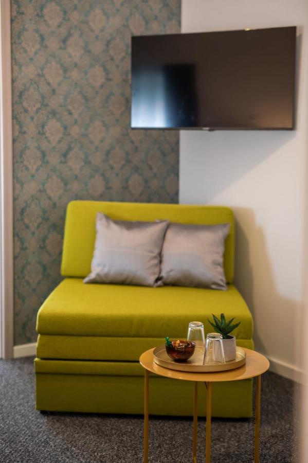 Four Roses Bed and Breakfast Ζάγκρεμπ Εξωτερικό φωτογραφία