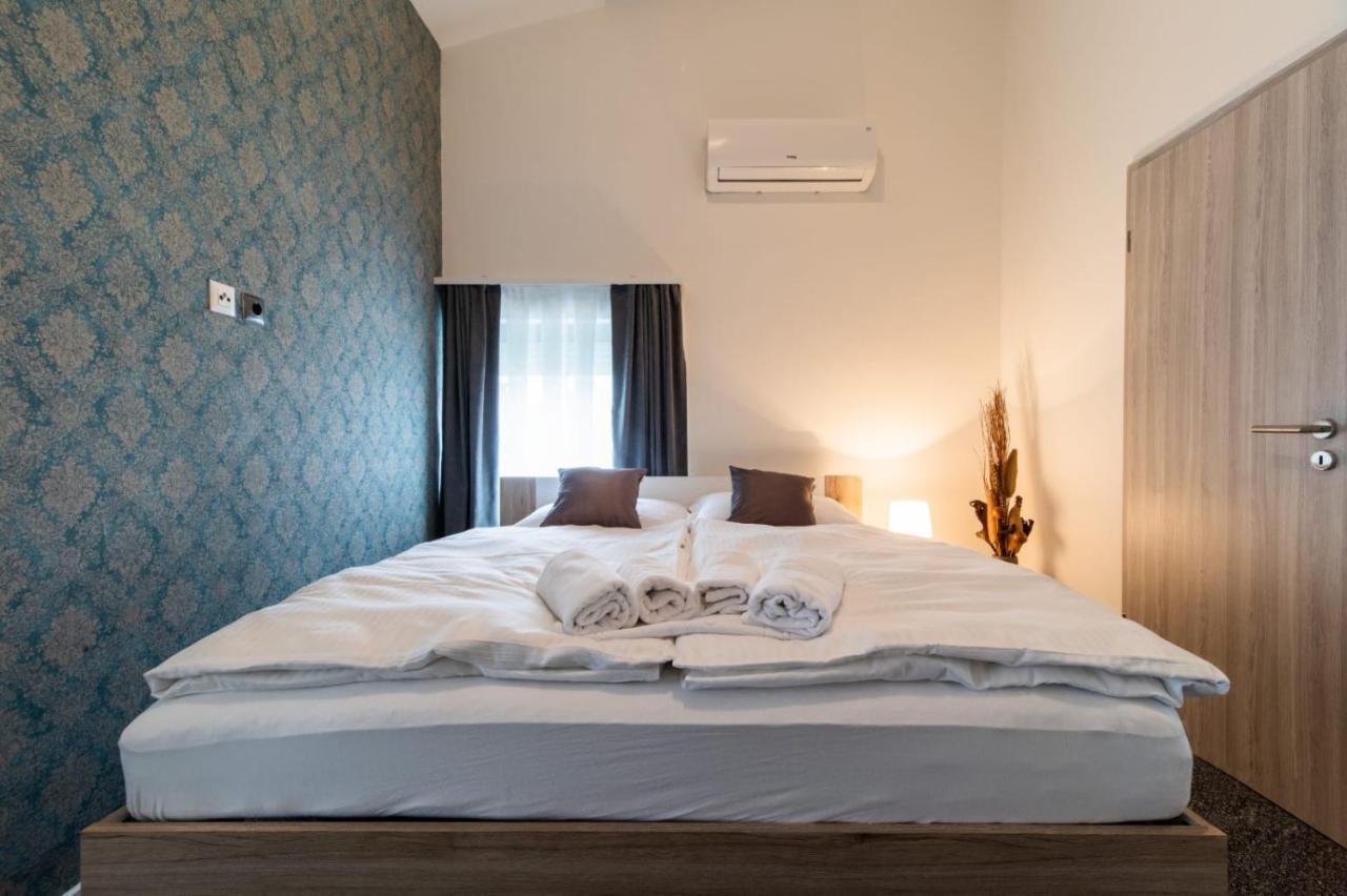 Four Roses Bed and Breakfast Ζάγκρεμπ Εξωτερικό φωτογραφία