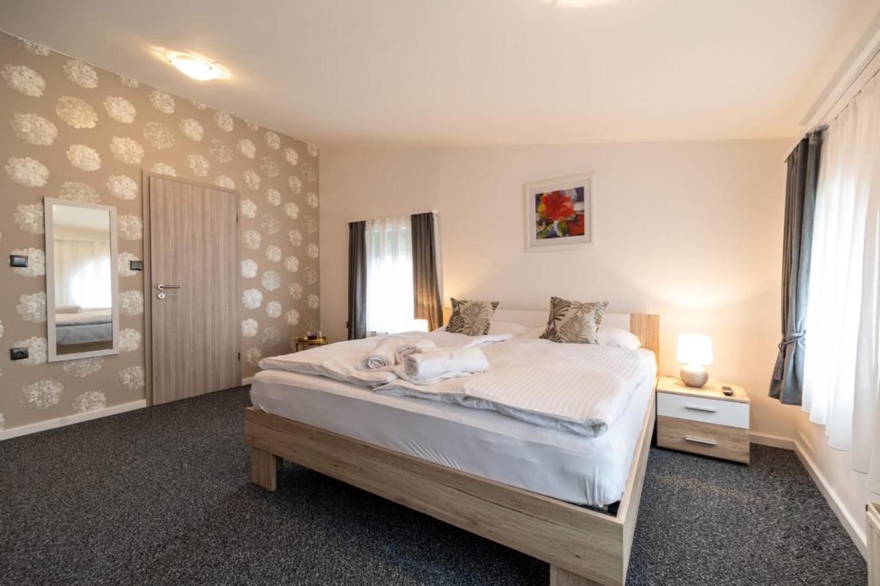 Four Roses Bed and Breakfast Ζάγκρεμπ Εξωτερικό φωτογραφία
