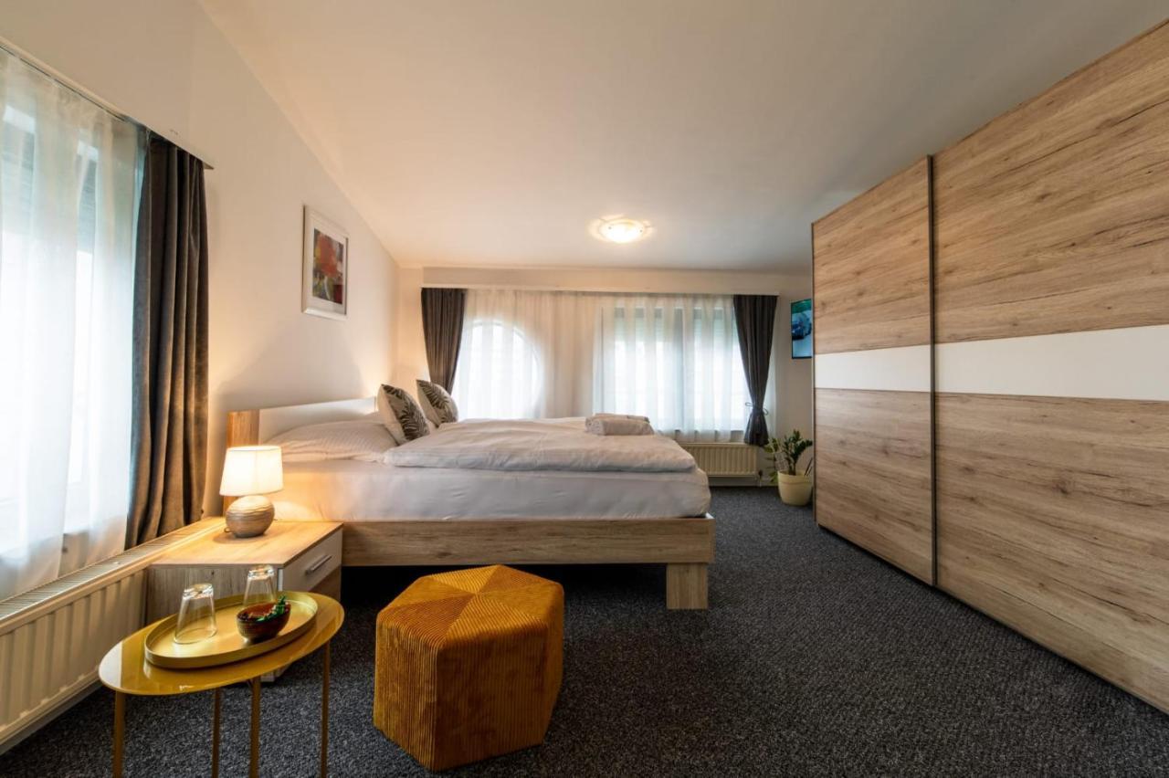 Four Roses Bed and Breakfast Ζάγκρεμπ Εξωτερικό φωτογραφία