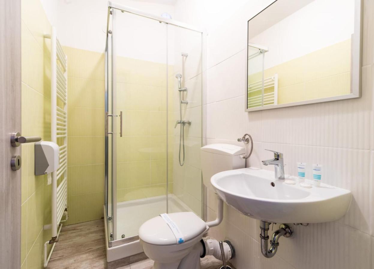 Four Roses Bed and Breakfast Ζάγκρεμπ Εξωτερικό φωτογραφία